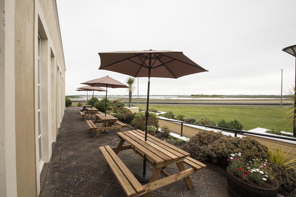 Park Inn By Radisson Shannon Airport エクステリア 写真