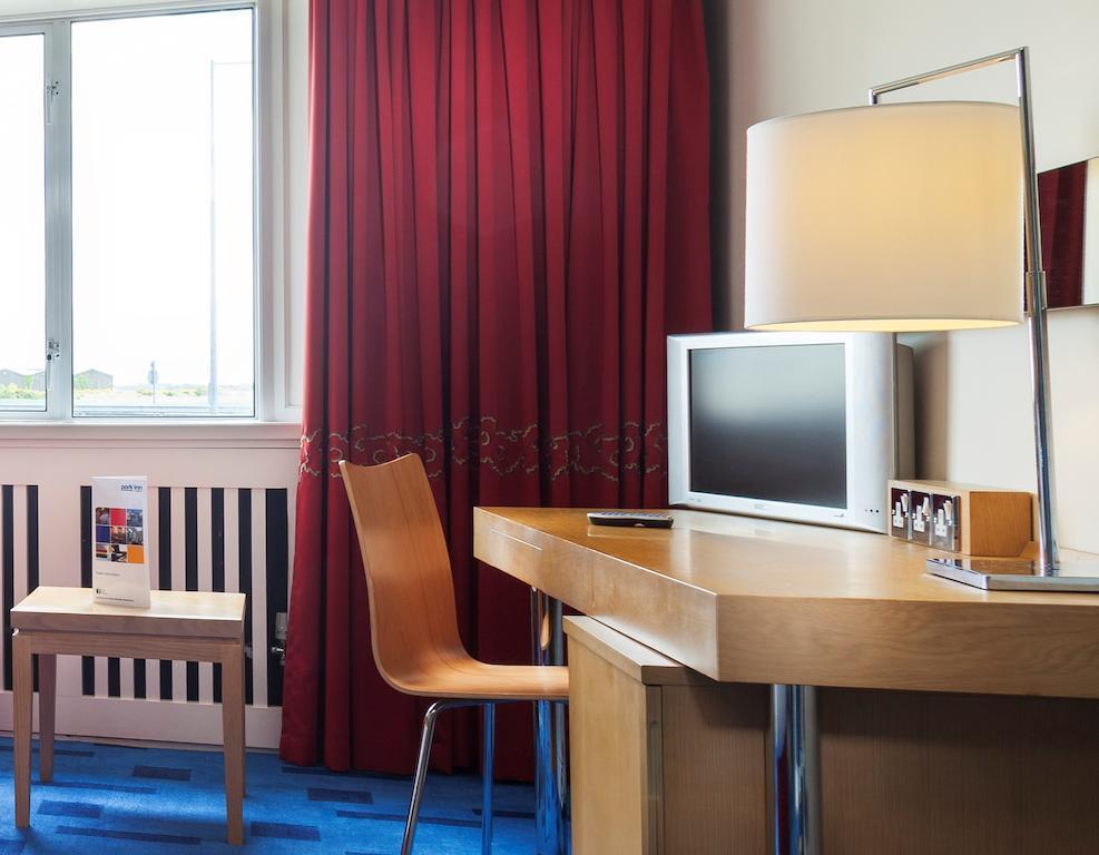 Park Inn By Radisson Shannon Airport エクステリア 写真