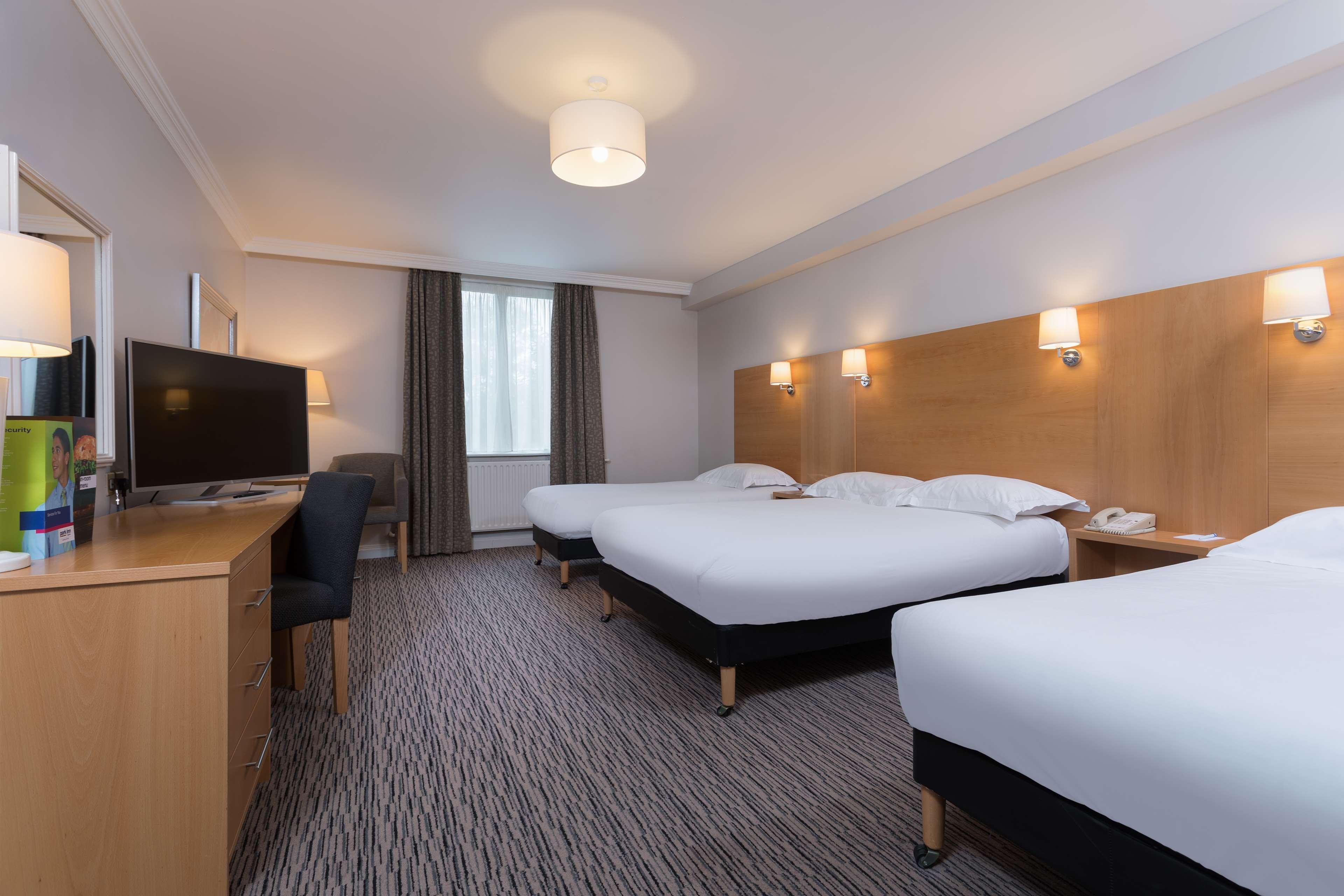 Park Inn By Radisson Shannon Airport エクステリア 写真