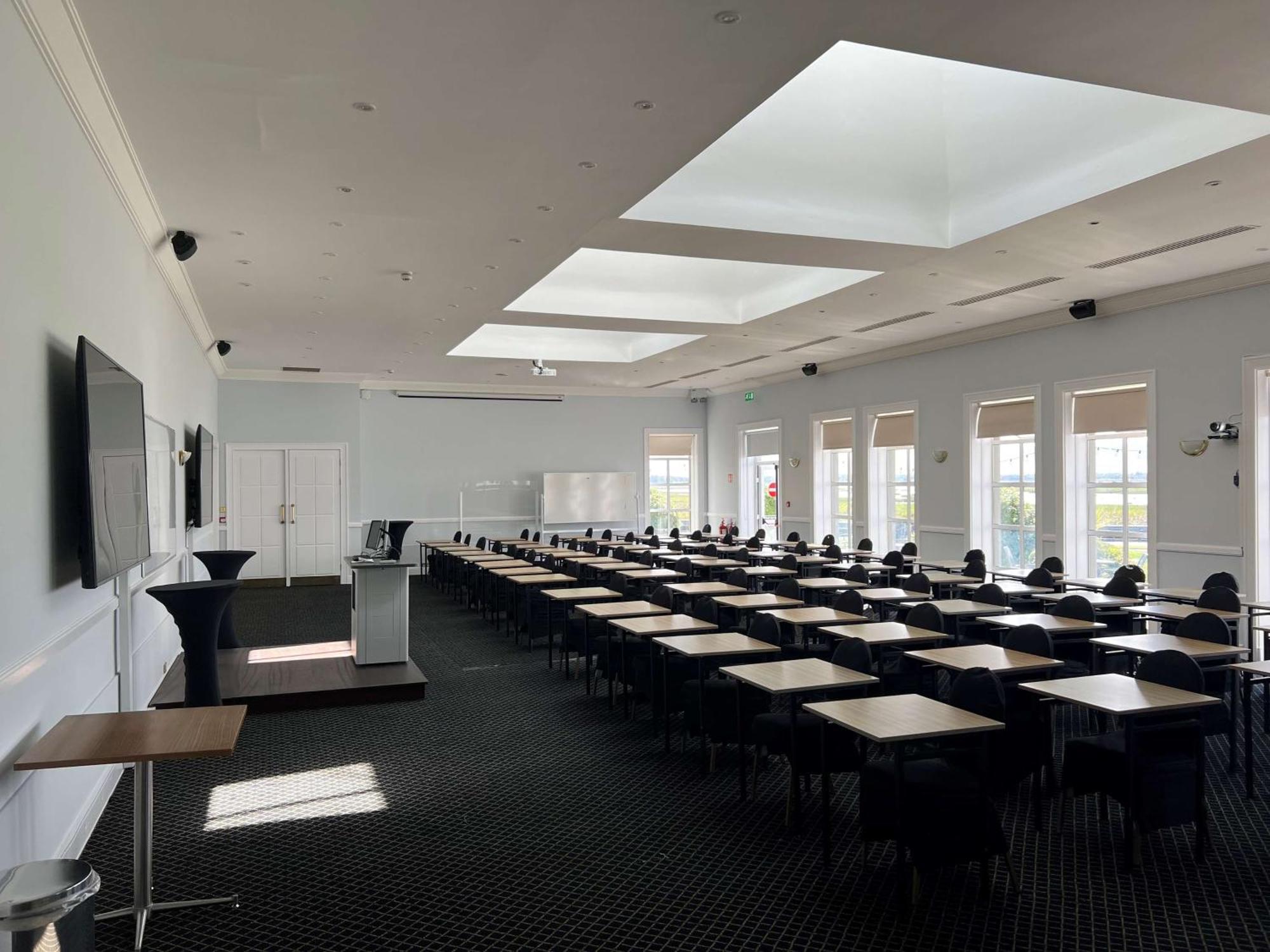 Park Inn By Radisson Shannon Airport エクステリア 写真