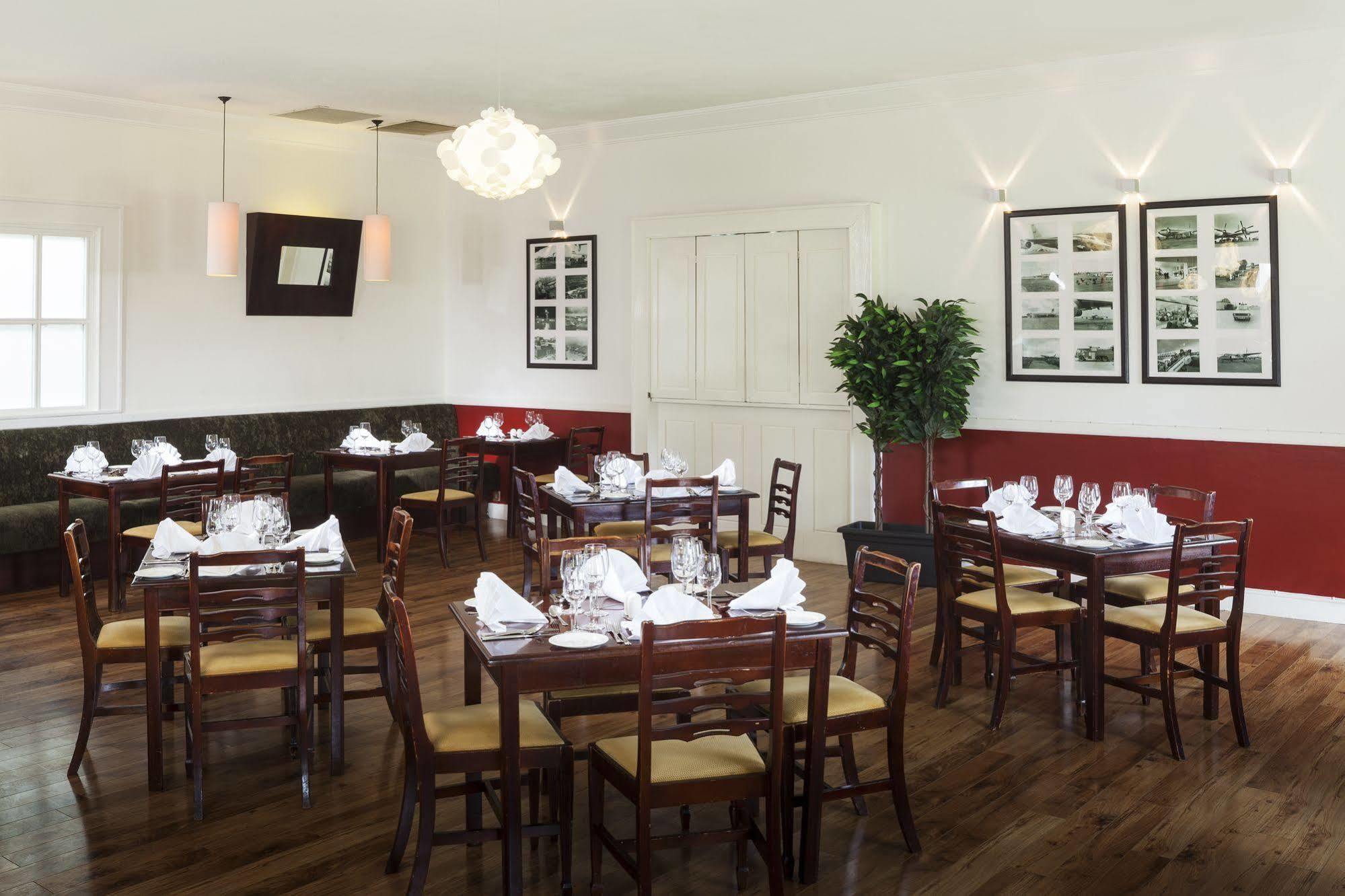 Park Inn By Radisson Shannon Airport エクステリア 写真