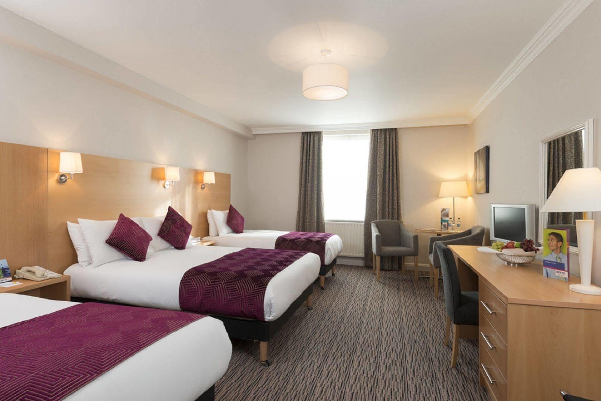 Park Inn By Radisson Shannon Airport エクステリア 写真